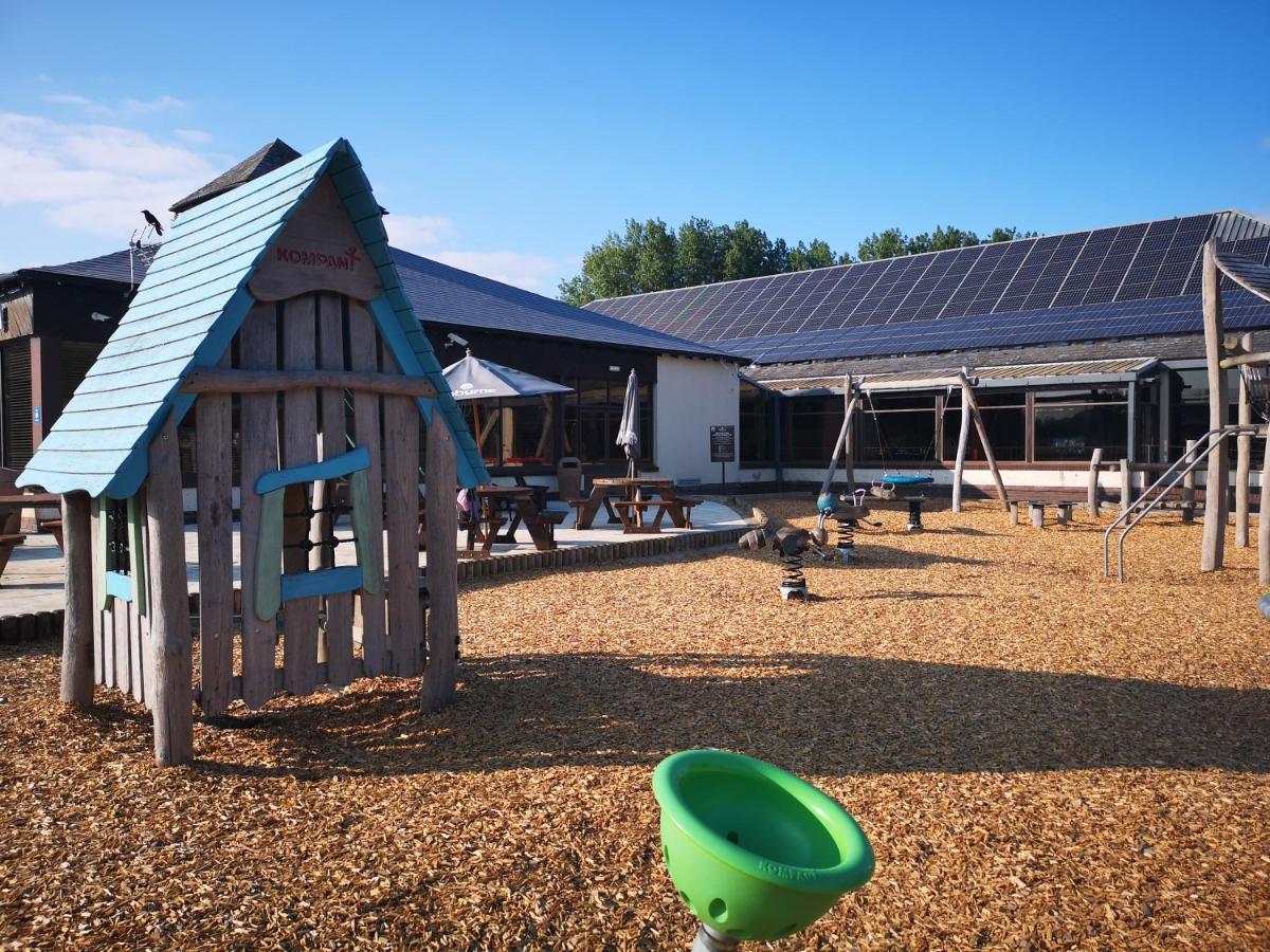Lake Escape - Hoburne Cotswolds South Cerney Exterior foto