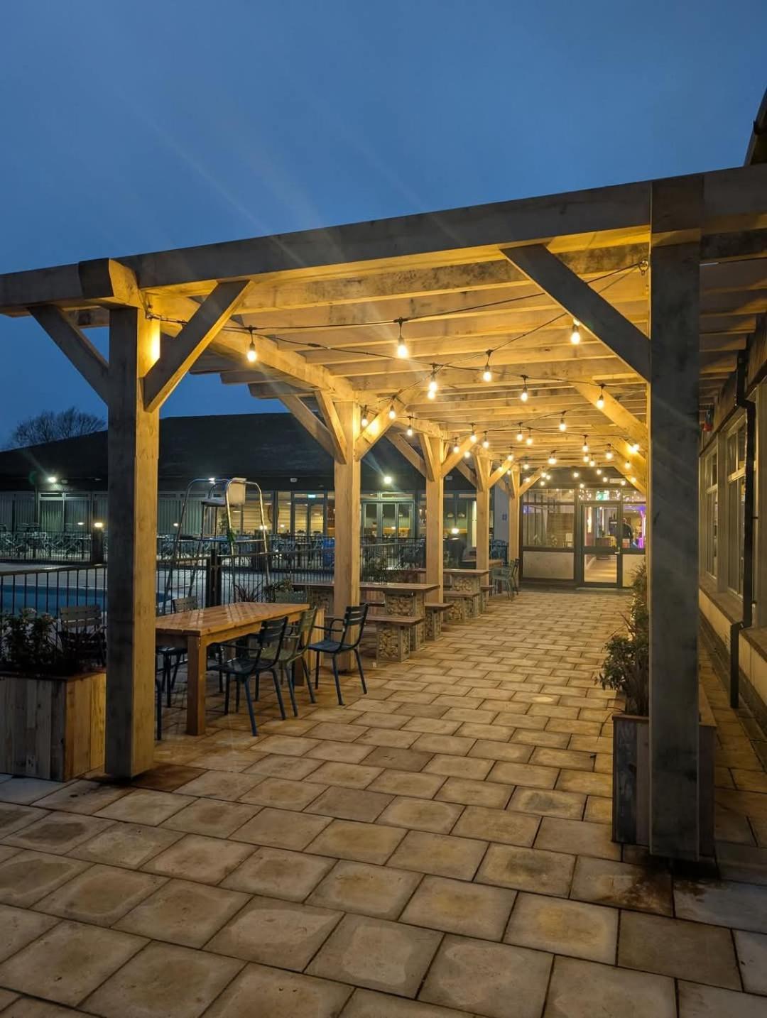 Lake Escape - Hoburne Cotswolds South Cerney Exterior foto
